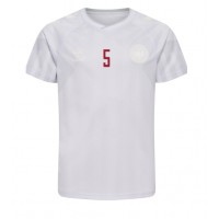 Fotballdrakt Herre Danmark Joakim Maehle #5 Bortedrakt VM 2022 Kortermet